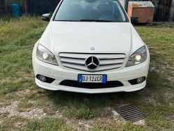 Bianco Usata 2007 Mercedes C320 Tre volumi | 6500 € (Buon prezzo)