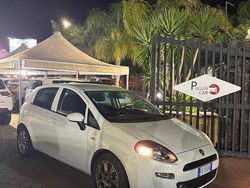 Bianco Usata 2016 Fiat Grande Punto Lounge Due volumi | 8199 € (Molto cara)