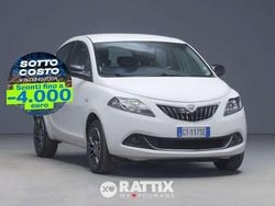 Bianco neve Usata 2024 Lancia Ypsilon Due volumi | 11.978 € (Buon prezzo)
