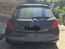 Nero Usata 2007 Peugeot 207 Tre volumi | 2000 € (Buon prezzo)