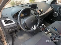 Grigio Usata 2009 Renault Mégane Tre volumi | 2000 €