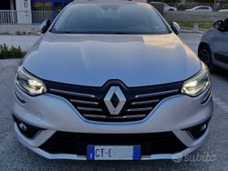 Grigio Usata 2018 Renault Mégane IV Intens Tre volumi | 12.300 € (Buon prezzo)