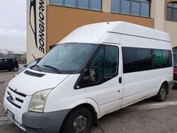 Vernice pastello Usata 2010 Ford Transit Monovolume | 3600 € (Molto cara)
