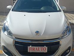 Bianco Usata 2019 Peugeot 208 Allure Due volumi | 10.800 € (Buon prezzo)