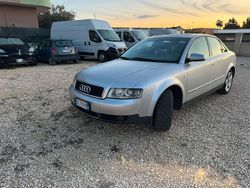 Grigio Usata 2002 Audi A4 Tre volumi | 2000 € (Buon prezzo)