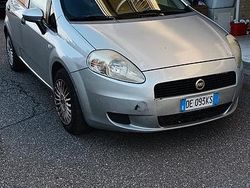 Grigio Usata 2006 Fiat Grande Punto Due volumi | 2499 €