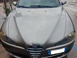 Grigio Usata 2006 Alfa Romeo 147 Due volumi | 2000 € (Buon prezzo)