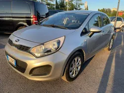 Argento Usata 2013 Kia Rio EX Tre volumi | 4990 € (Ottimo prezzo)