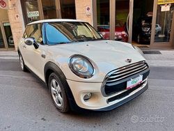 Bianco Usata 2016 Mini Cooper Due volumi | 9800 € (Cara)