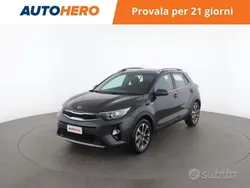 Grigio Usata 2018 Kia Stonic Style SUV | 10.299 € (Buon prezzo)