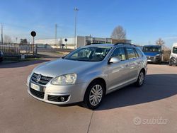 Grigio Usata 2009 VW Golf V Trendline Station wagon | 2400 € (Ottimo prezzo)