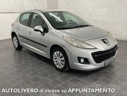 Grigio Usata 2010 Peugeot 207 Tre volumi | 2950 € (Buon prezzo)