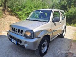 Grigio(met.) Usata 2004 Suzuki Jimny SUV | 6900 € (Buon prezzo)