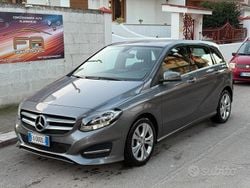 Grigio Usata 2015 Mercedes B180 Executive Monovolume | 12.300 € (Buon prezzo)