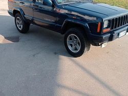 Blu Usata 2000 Jeep Cherokee SUV | 5000 € (Molto cara)