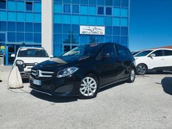 Nero Usata 2015 Mercedes B180 Executive Monovolume | 10.900 € (Buon prezzo)
