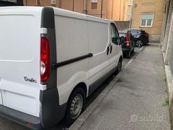 Bianco Usata 2008 Renault Trafic Monovolume | 4800 €
