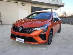 Arancione Nuova 2025 Renault Clio V Techno Tre volumi | 17.550 € (Buon prezzo)
