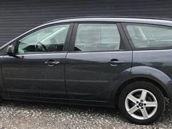 Grigio Usata 2007 Ford Focus Station wagon | 2000 € (Buon prezzo)