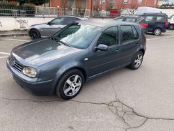 Grigio Usata 2002 VW Golf Highline Tre volumi | 1900 € (Cara)