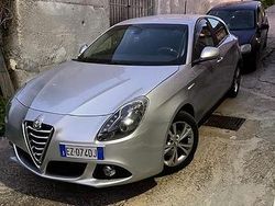 Grigio Usata 2015 Alfa Romeo Giulietta Due volumi | 7000 € (Ottimo prezzo)