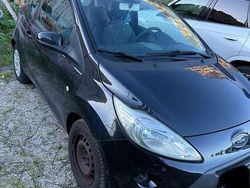 Usata 2016 Ford Ka Titanium Tre volumi | 6500 € (Buon prezzo)