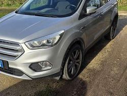 Usata 2017 Ford Kuga Business Edition SUV | 16.000 € (Cara)