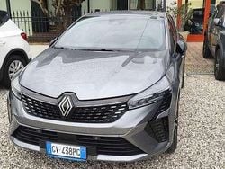 Usata 2024 Renault Clio V Techno Tre volumi | 18.490 € (Buon prezzo)