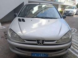 Grigio Usata 2000 Peugeot 206 Tre volumi | 1000 € (Buon prezzo)