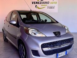 Argento Usata 2009 Peugeot 107 Due volumi | 4690 € (Buon prezzo)