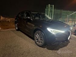 Nero Usata 2019 Alfa Romeo Stelvio Business SUV | 19.900 € (Buon prezzo)
