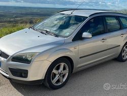 Grigio Usata 2006 Ford Focus Station wagon | 1500 € (Buon prezzo)