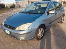 Blu Usata 2004 Ford Focus Tre volumi | 1600 € (Buon prezzo)