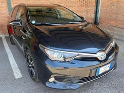 Blu Usata 2017 Toyota Auris Hybrid Active Station wagon | 9000 € (Buon prezzo)