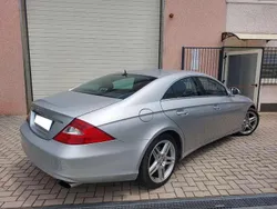 Argento Usata 2005 Mercedes CLS350 AMG Tre volumi | 10.900 €