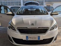 Usata 2014 Peugeot 308 Active Tre volumi | 8000 €