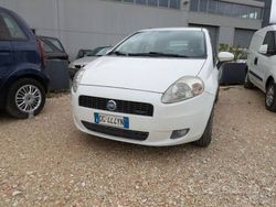 Nessuno(met.) Usata 2007 Fiat Punto Emotion Due volumi | 4500 € (Molto cara)