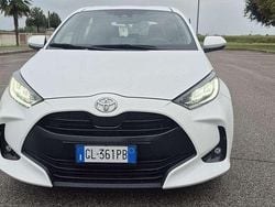 Usata 2022 Toyota Yaris Active Tre volumi | 15.200 € (Buon prezzo)