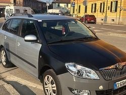 Grigio Usata 2013 Skoda Fabia Tre volumi | 2800 €