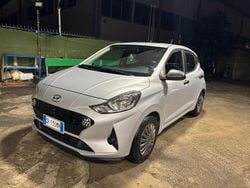 Argento Usata 2023 Hyundai i10 Advanced Due volumi | 12.490 € (Buon prezzo)