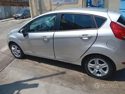 Usata 2010 Ford Fiesta Titanium Due volumi | 4199 € (Buon prezzo)