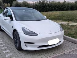 Bianco Usata 2023 Tesla Model 3 Tre volumi | 31.000 € (Buon prezzo)