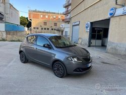Grigio Usata 2022 Lancia Ypsilon Gold Due volumi | 12.500 € (Buon prezzo)