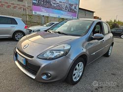 Grigio Usata 2010 Renault Clio II Luxe Tre volumi | 3499 € (Buon prezzo)