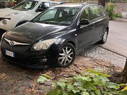 Nero Usata 2010 Hyundai i30 Station wagon | 1000 €