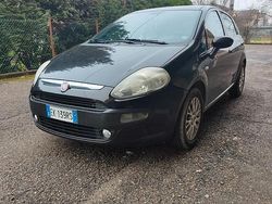 Nero Usata 2012 Fiat Punto Tre volumi | 2100 €