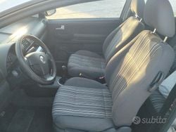 Grigio Usata 2009 VW Fox Due volumi | 4000 €