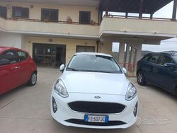 Bianco Usata 2019 Ford Fiesta Business Edition Tre volumi | 13.800 € (Molto cara)