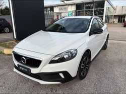Bianco Usata 2018 Volvo V40 Business Edition Station wagon | 16.500 € (Molto cara)