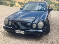 Usata 1998 Mercedes E250 Elegance Tre volumi | 5000 € (Buon prezzo)